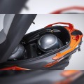 Kymco DT X360 - 360cc - EURO 5 czarno-pomarańczowy schowek bagażnik na kaski