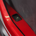 Motorower elektryczny trójkołowy zabudowany NEMO samochod microcar - Iamelectric czerwony przycisk do otwierania okna