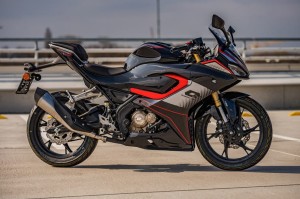 Motocykl QJmotor  SRK 125R  - EURO 5 