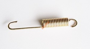 SPRĘŻYNA NÓŻKI BOCZNEJ GY6